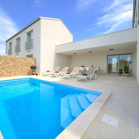 Terra Villa *